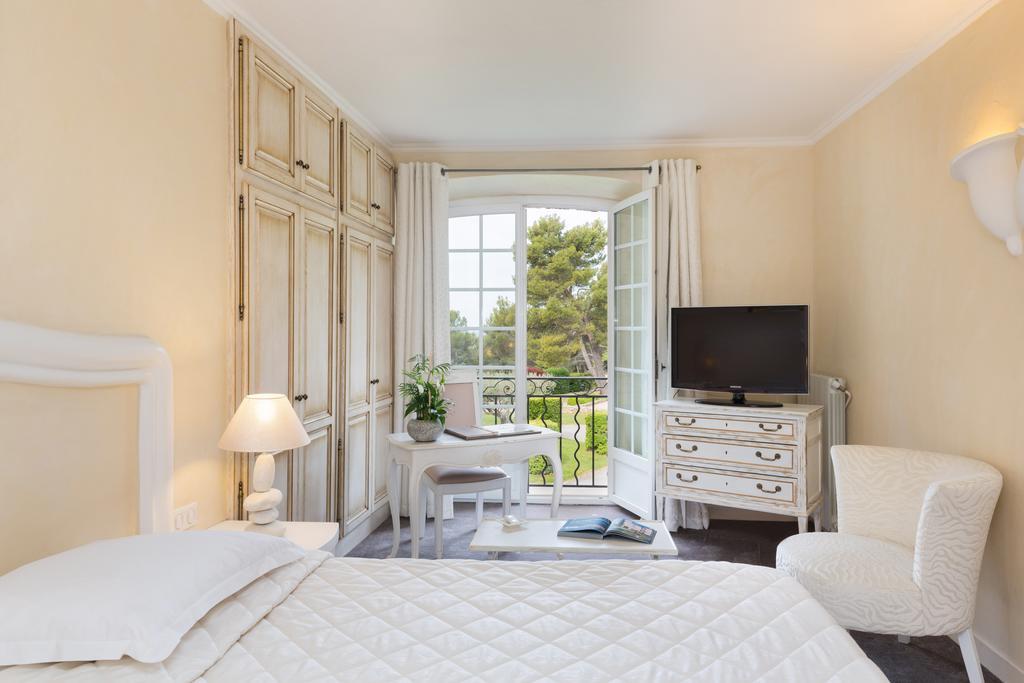 La Bastide De Tourtour Hotel & Spa Exterior photo