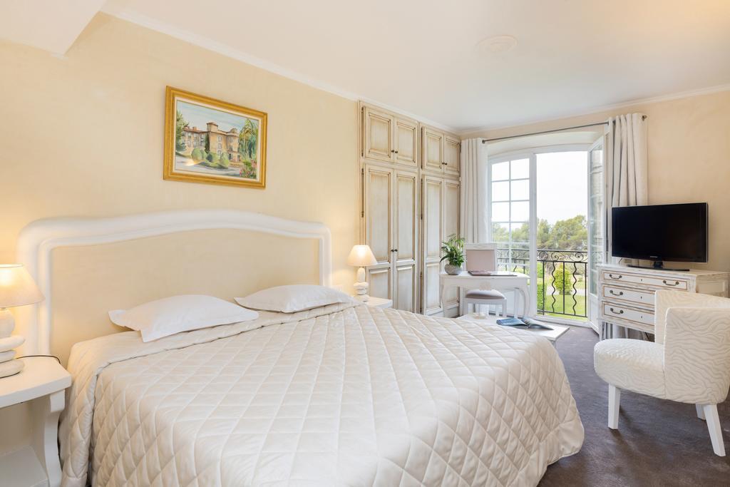La Bastide De Tourtour Hotel & Spa Exterior photo