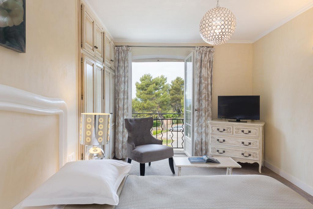 La Bastide De Tourtour Hotel & Spa Exterior photo