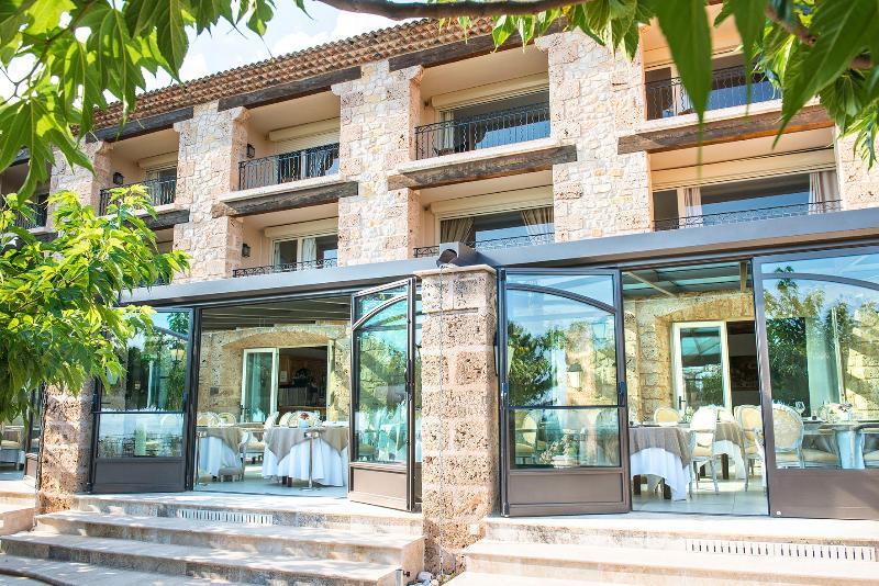 La Bastide De Tourtour Hotel & Spa Exterior photo